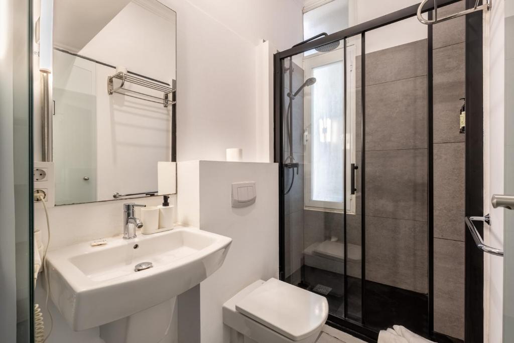 Antiguo Brondo Selfcheck-in Smart Rooms - Resim 37