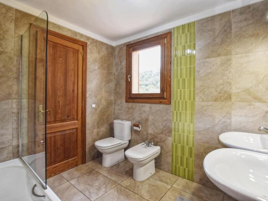 A bathroom at Holiday Home Pla De Ses Rotes by Interhome