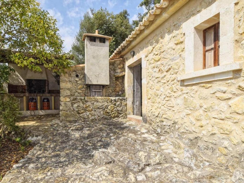 The building in which the holiday home is located