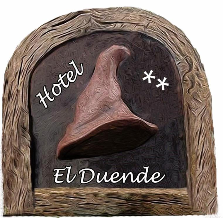 馬德里德霍斯的住宿－Hotel El Duende，假象一顶帽子的蛋糕,假象离婚