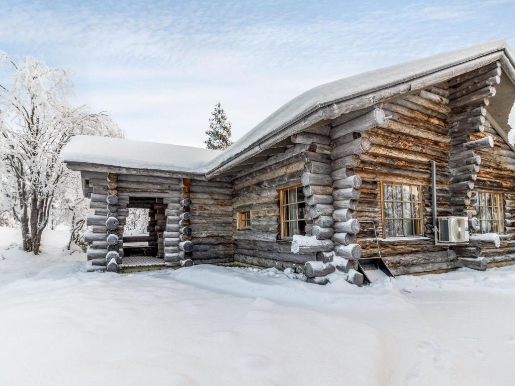 Holiday Home Kultarinne by Interhome v zimě