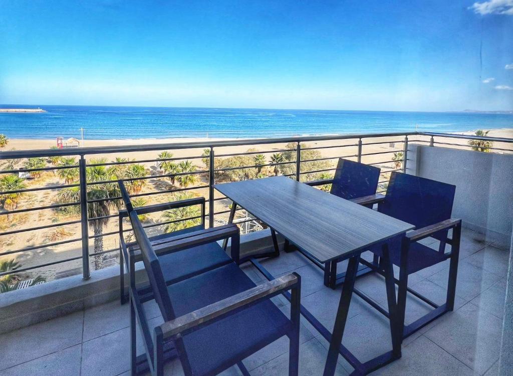 Balkon lub taras w obiekcie Home House Rethymno