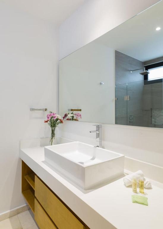 Koupelna v ubytování Infinity Suites