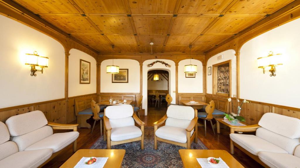 Posedenie v ubytovaní Hotel Bellaria - Cortina d'Ampezzo