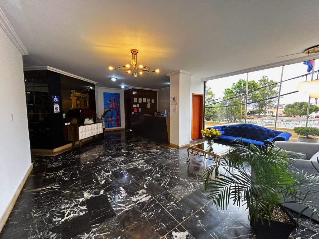 Bazén v ubytování Stanford Suites Hotel nebo v jeho okolí