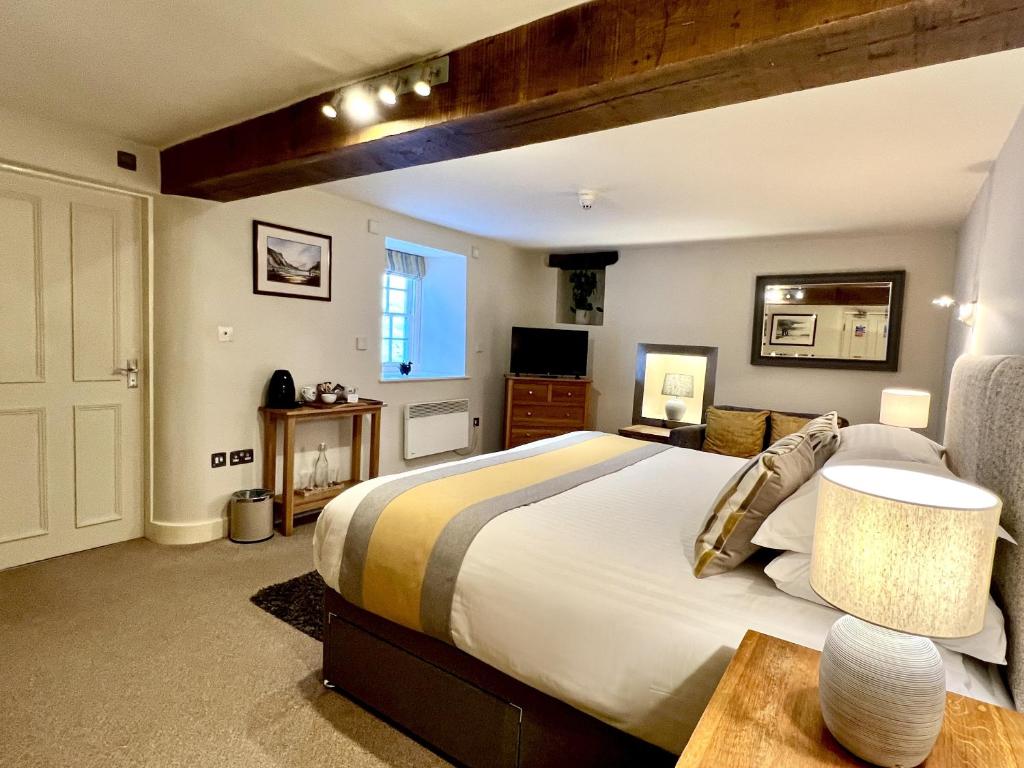 Castle Cottage Inn - Deluxe Double Or Twin Room