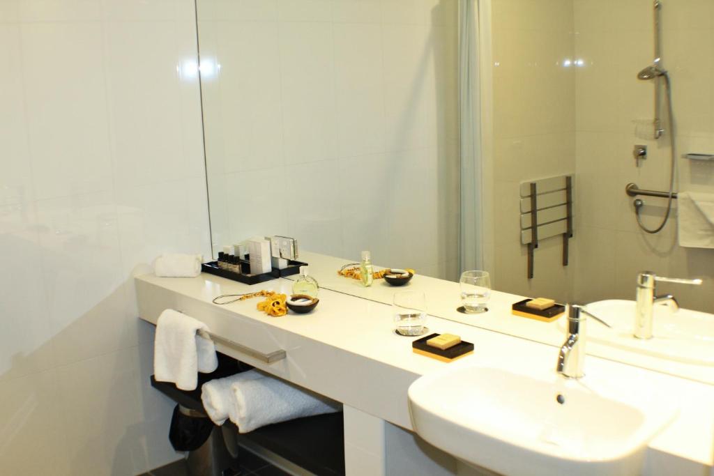 East Hotel and Apartments - Resim 32