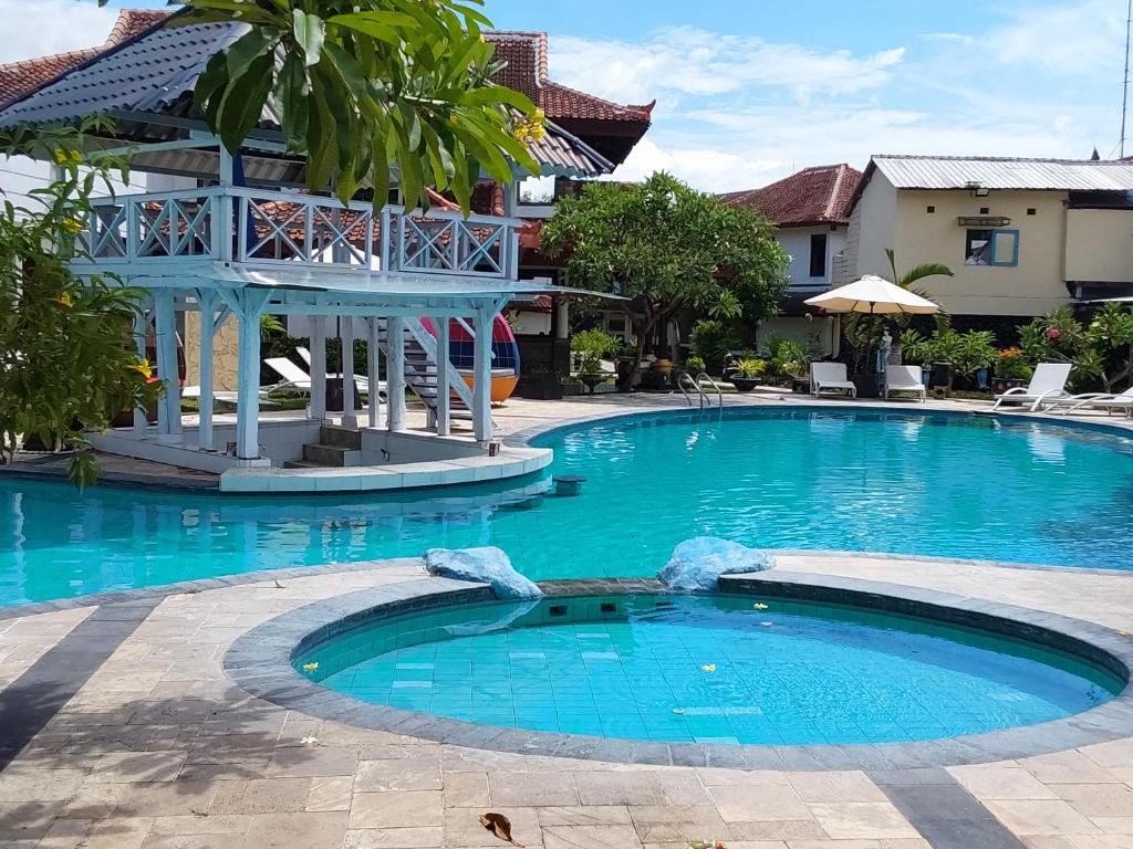 Bazén v ubytování Ananda Resort Seminyak nebo v jeho okolí