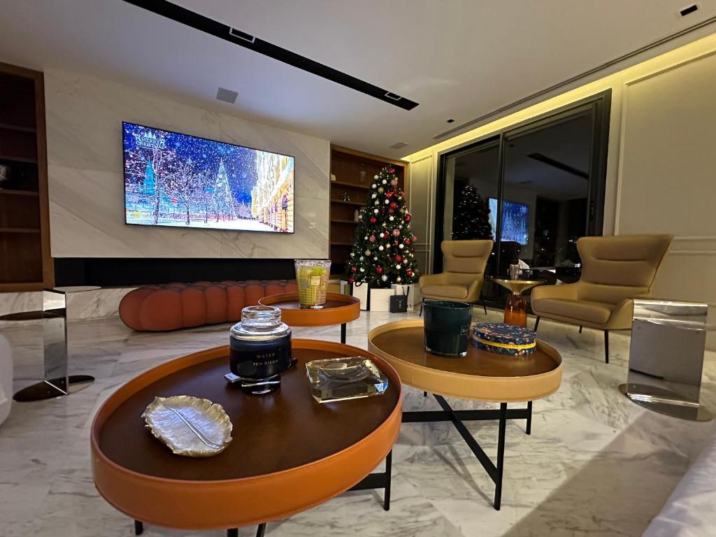 Picture of Prestige Top Floor Series | 1-Bedroom Condo at Vaughan Metropolitan ...