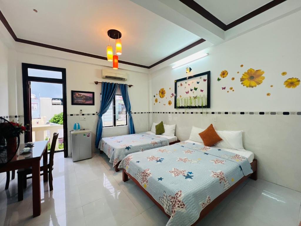 Phuc Bao Center Local Homestay - 3 mins walk to Old Town - Salle Familiale Avec Balcon