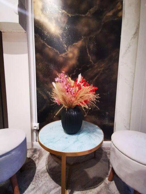 ART & SPA Luxury bedroom at the heart historical center – photo 7