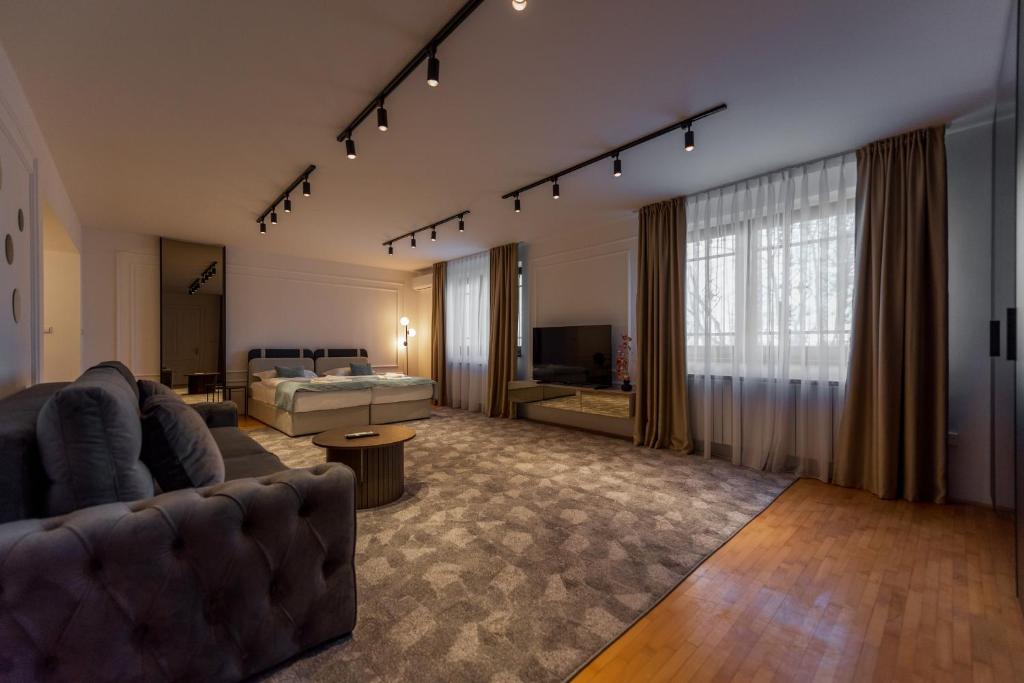 TV a/nebo společenská místnost v ubytování Sarajevo Central Elegance Apartments