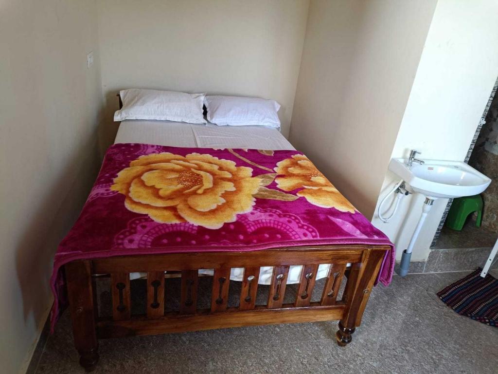 Posteľ alebo postele v izbe v ubytovaní OYO 8206 K J Residency