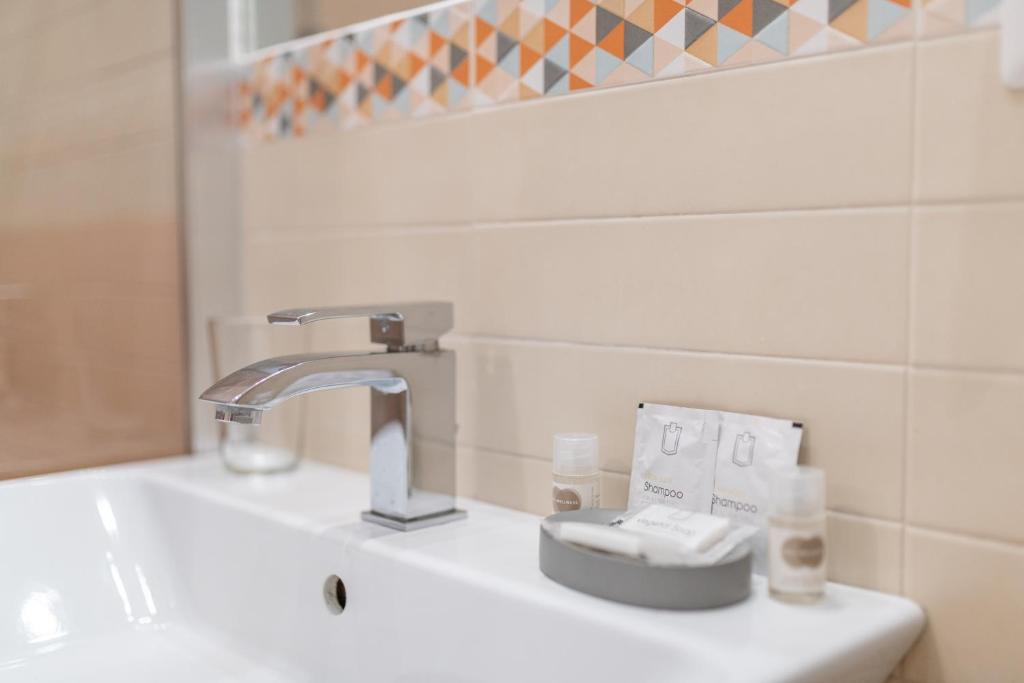 Top Floor Colosseo Guesthouse - 11