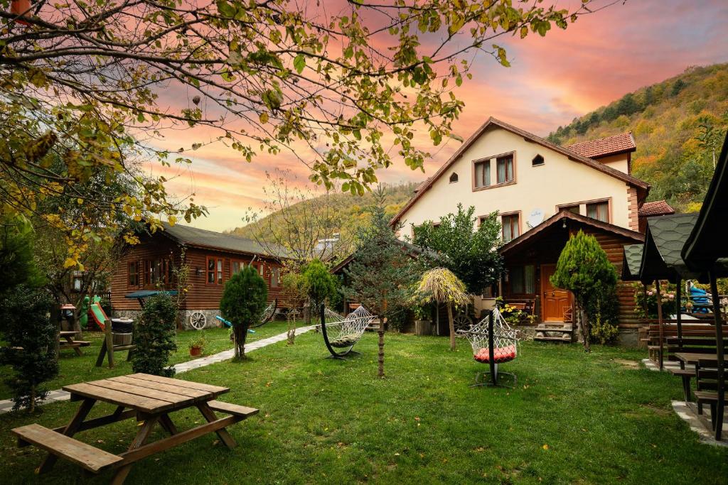 Nespecifikovaný výhled na hory nebo výhled na hory při pohledu z bed and breakfast