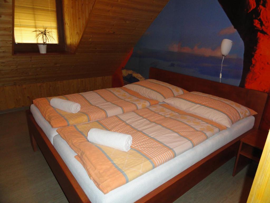 Letto o letti in una camera di Penzion Žumberk