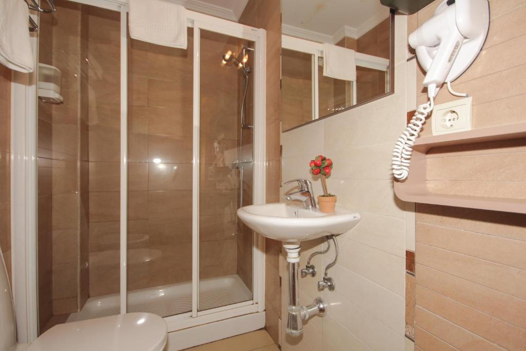 Hostal Costa Azul - 4