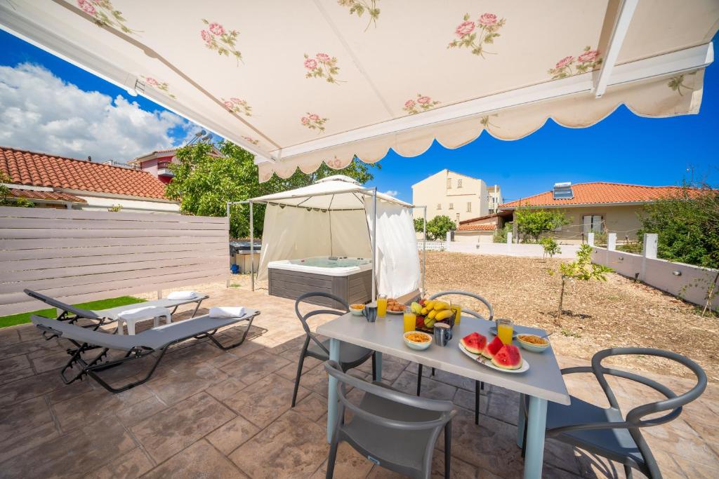 Patio nebo venkovní prostory v ubytování Villa Amazona