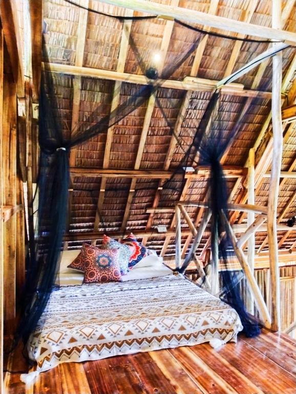 Fotografie z fotogalerie ubytování Barya Lang Villa- Native villa with jeepney room v destinaci El Nido