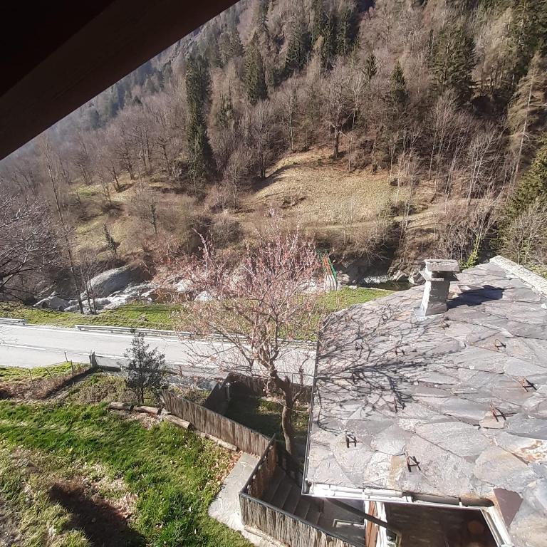 Kép Baita "Lou Tzatagni" Pialemont Champorcher - CIR VDA - PONTBOSET 0002 szállásáról Pontbosetben a galériában