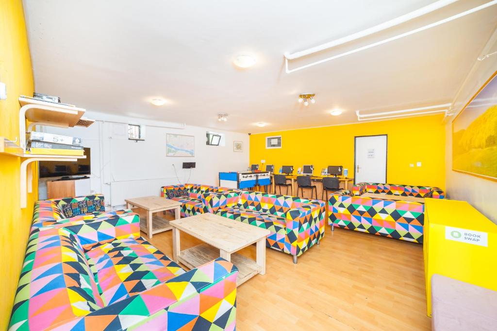 Kuchyň nebo kuchyňský kout v ubytování Patio Hostel Dorms