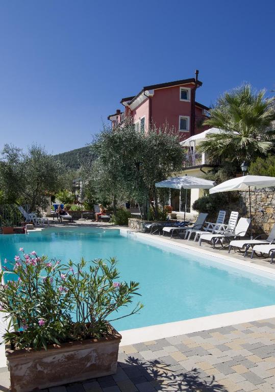 Le Ville Relais