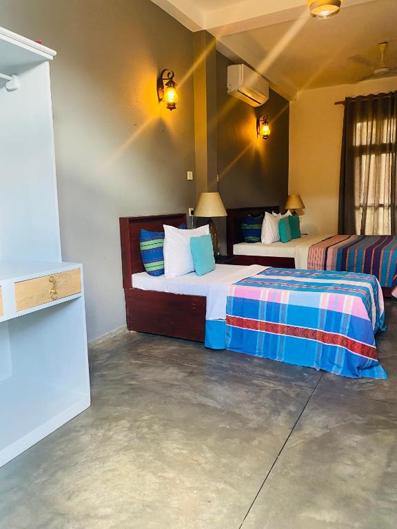 Hotel Vibration - Triplo Camera Standard Con Vista Da Giardino