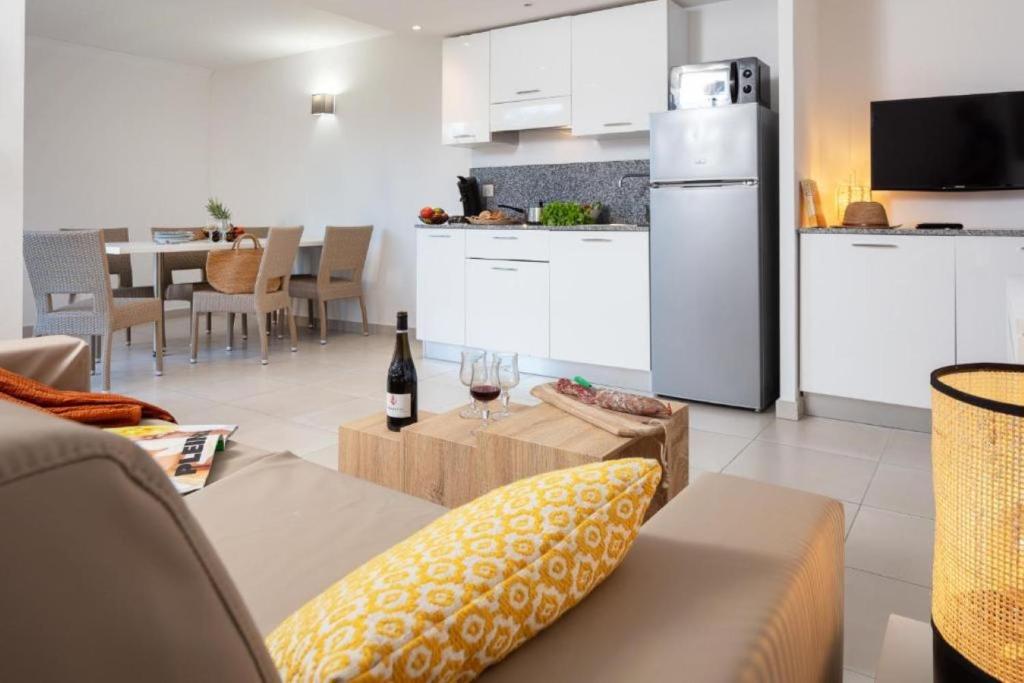 Résidence Marina Bianca - Two-Bedroom Apartment