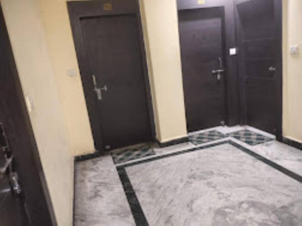 HOTEL THAKUR SHRI , BHOPAL - Housity
