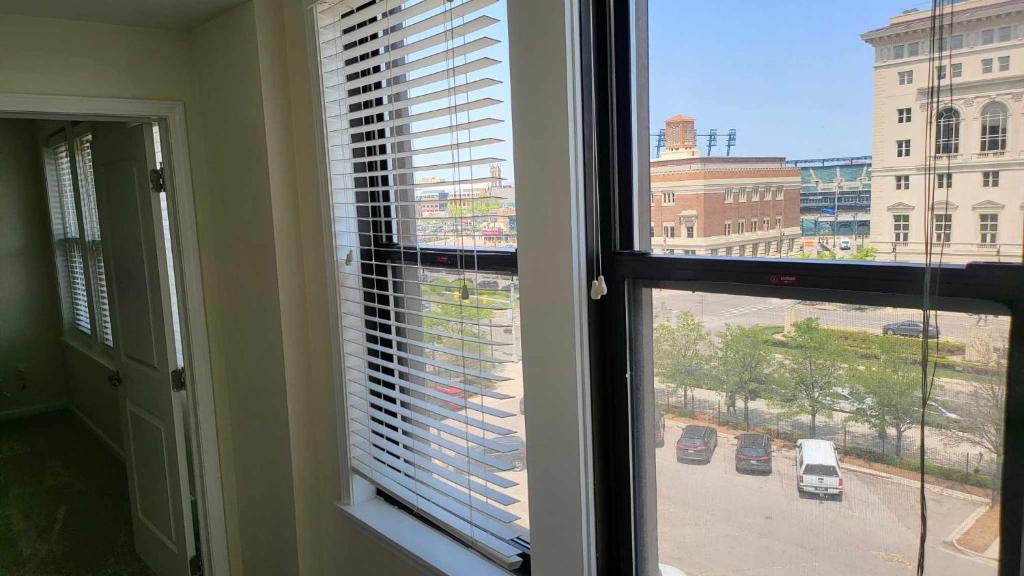 Amazing 1 BR Apt In City Center photo