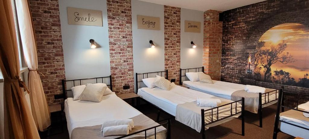 Postel nebo postele na pokoji v ubytování Hotel TIREST