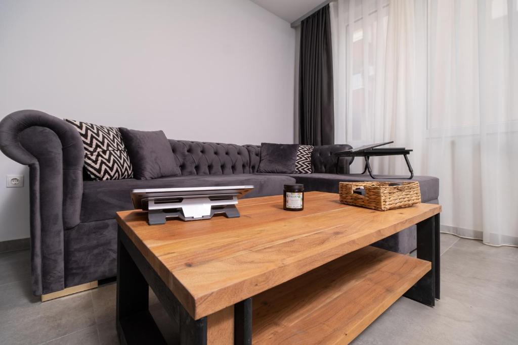 Posezení v ubytování Chic 1BR Apartment with Balcony in Plovdiv