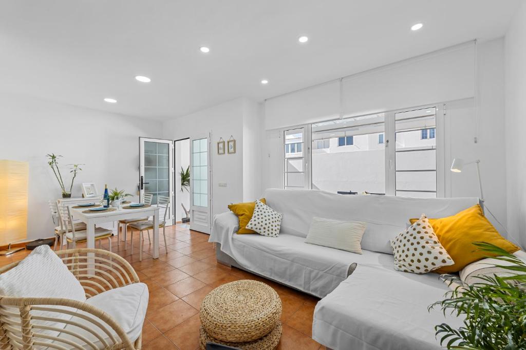 Home2Book Stunning Terrace & BBQ House Playa Honda, Playa Honda