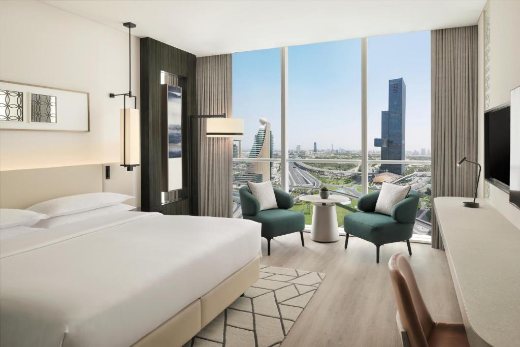 Sheraton Grand Hotel, Dubai - Deluxe View Room, Guest Room, 1 King, Sheikh Zayed R. View