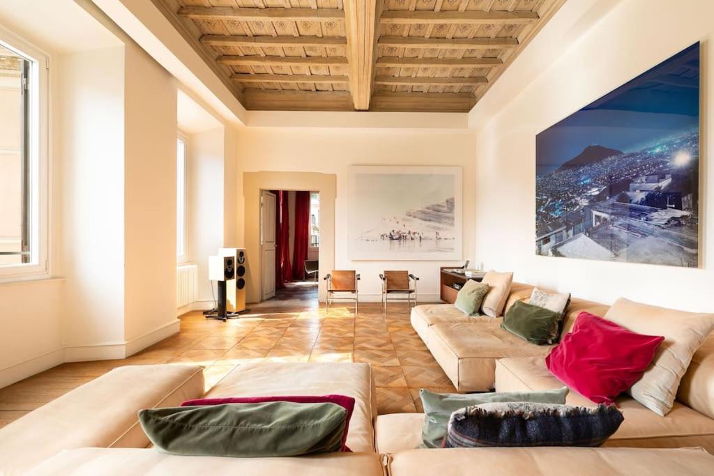 Casa Arte by Burghesius