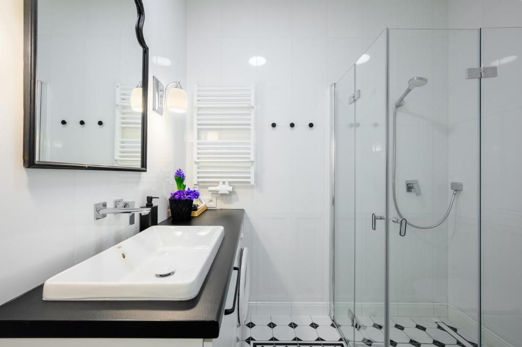 Kúpeľňa v ubytovaní Navango Apartament z widokiem na morze