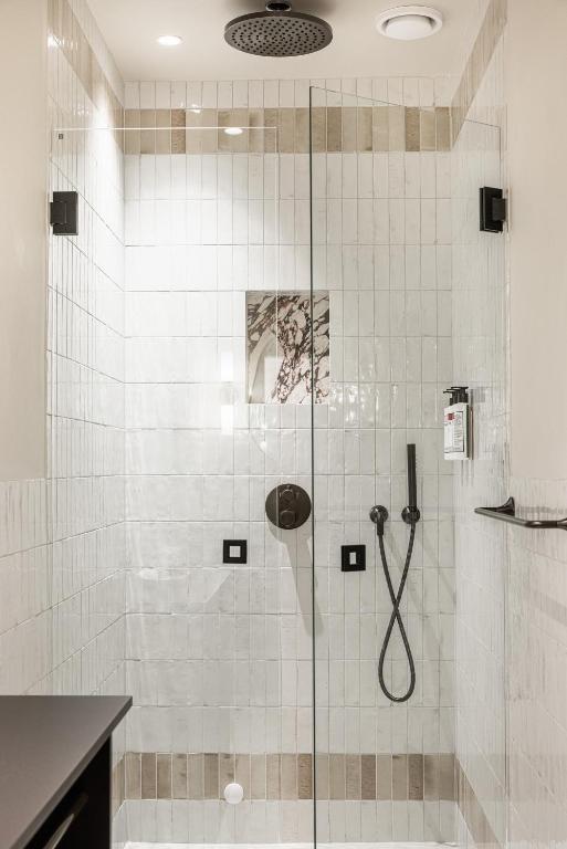 Att I Kvadraturen - Resim 21