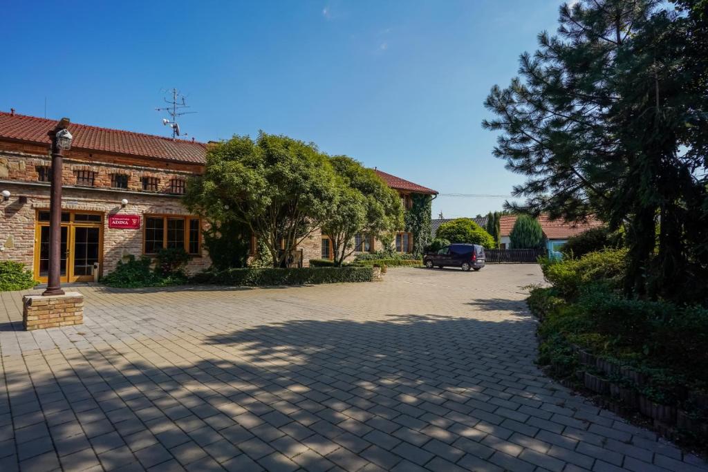 Budova, kde se hotel nachází