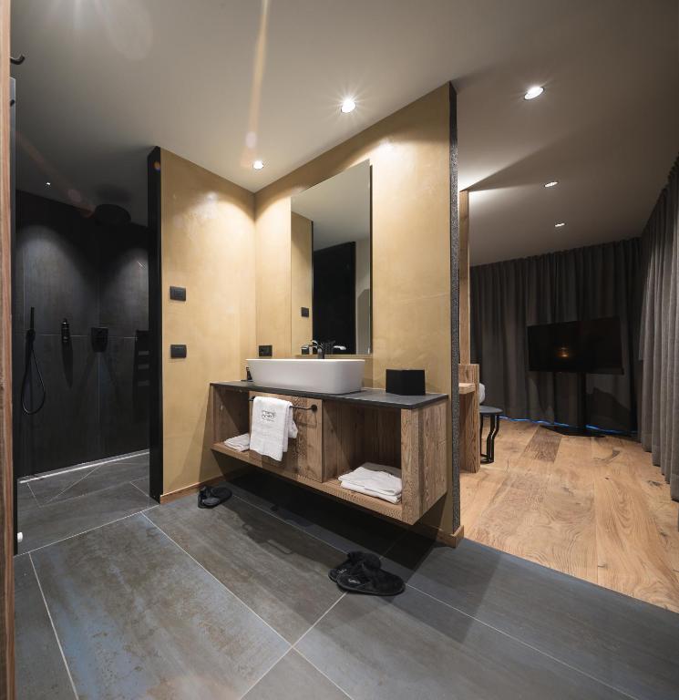DOLOMITI EXCLUSIVE YOUR MOUNTAIN SUITE - Suite Con Mountain View