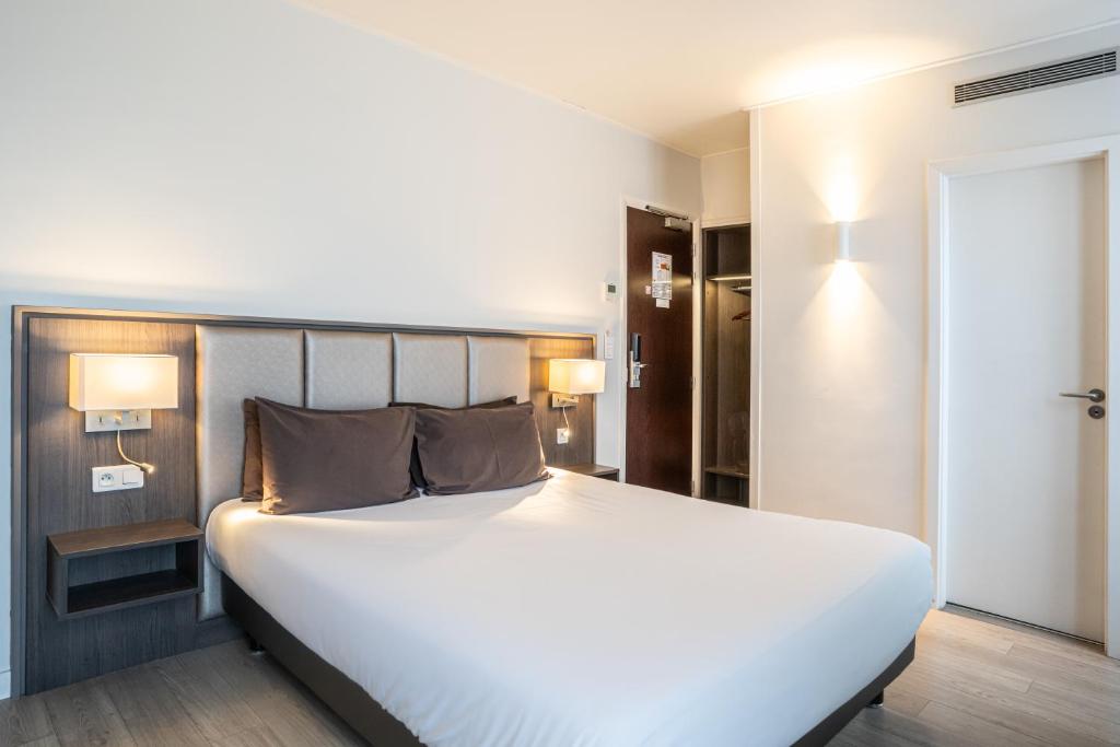 Hotel de Flore - Montmartre - Resim 20