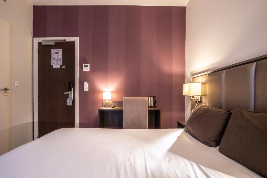 Hotel de Flore - Montmartre - Resim 24