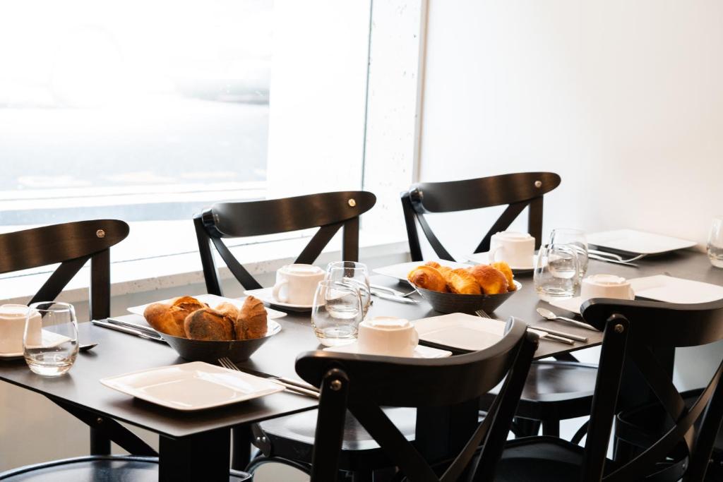 Hotel de Flore - Montmartre - Resim 30