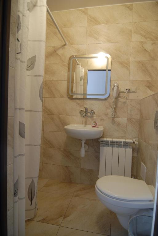 Łazienka w obiekcie Motel u Olka Boczów