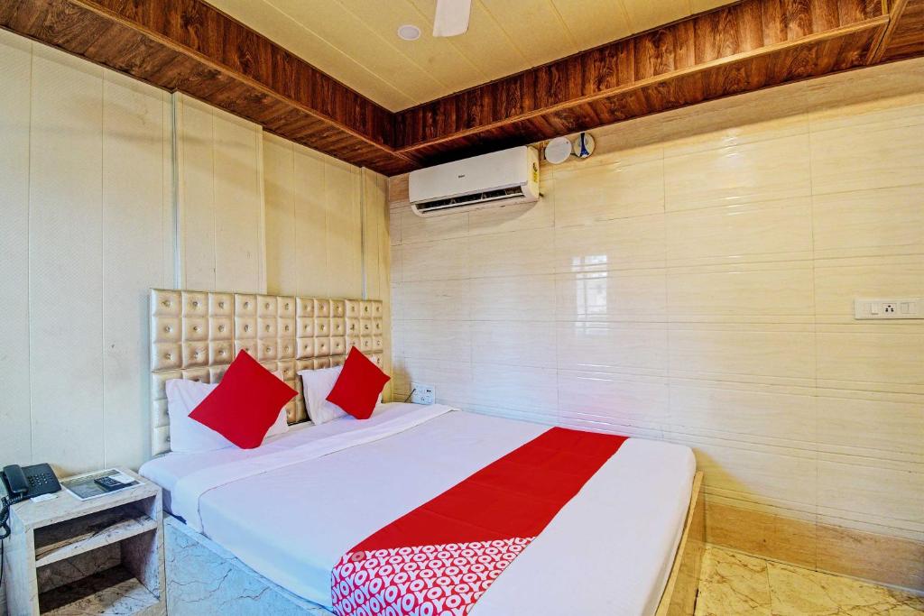 Postel nebo postele na pokoji v ubytování Super Hotel O Royal Inn