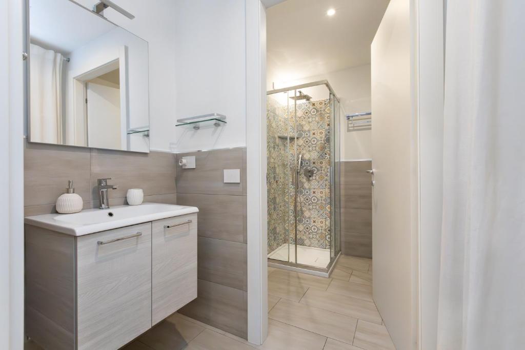 A bathroom at MagnoliaApartments - 16 Meravigli Duomo