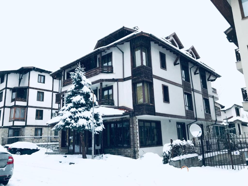Guest House ANEX през зимата