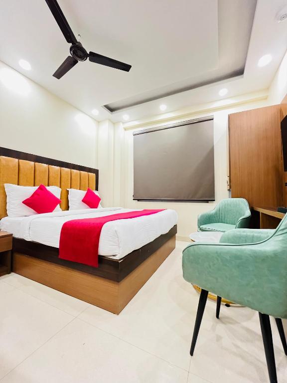 Cama o camas de una habitación en Hotel Royal Rosette with free Wi-Fi near New Delhi Railway Station