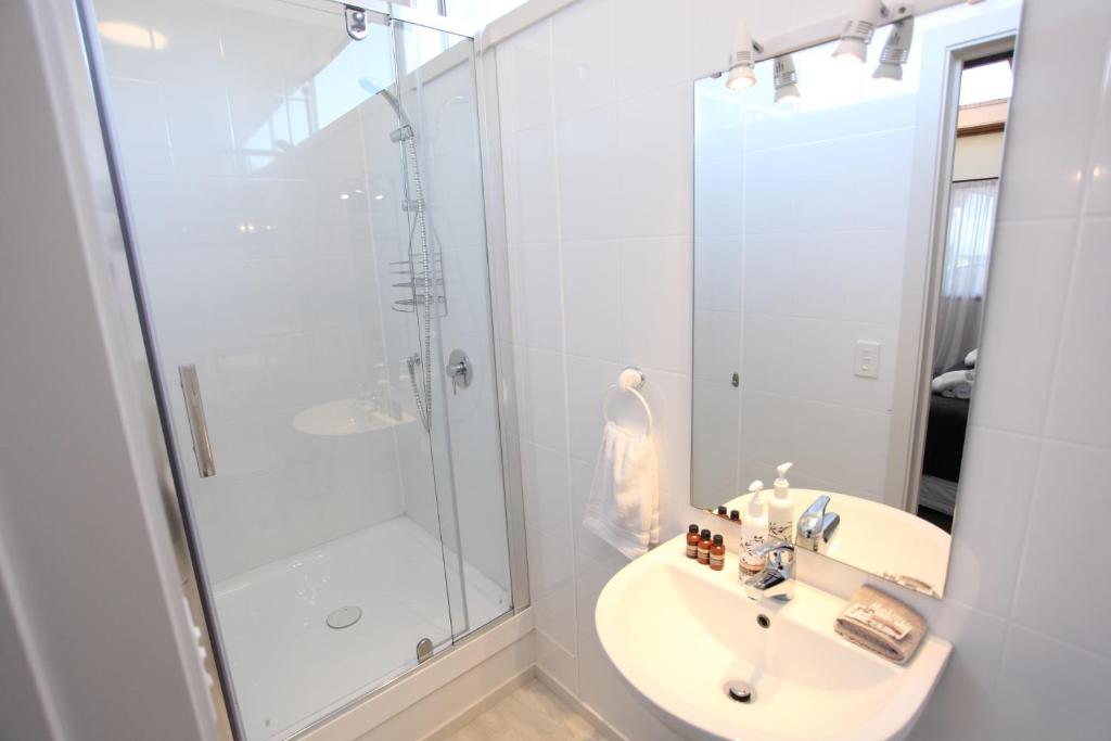 Aspen on King - Resim 31