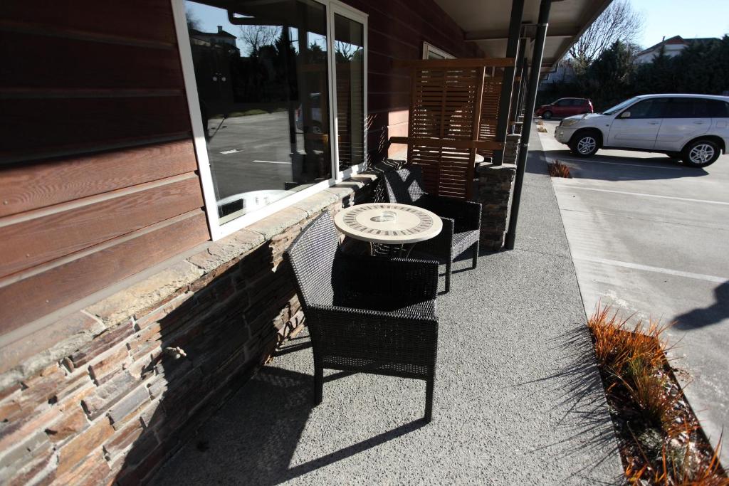 Aspen on King - Resim 38