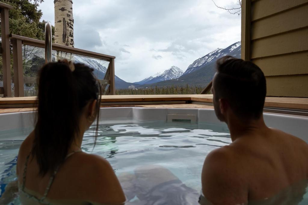 Nespecifikovaný výhled na hory nebo výhled na hory při pohledu z hotelu